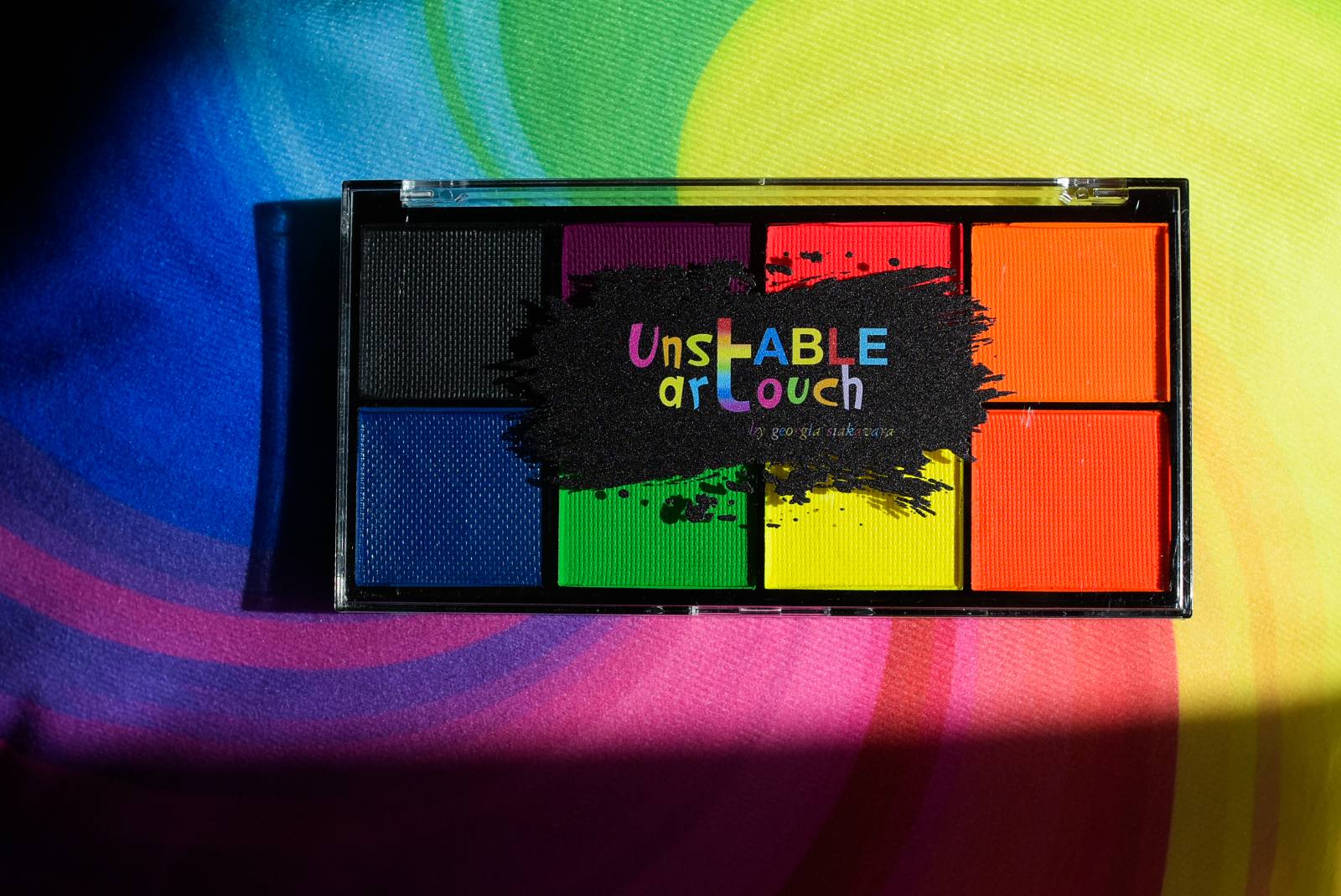 UNSTABLE ARTOUCH pigment palette on rainbow silk