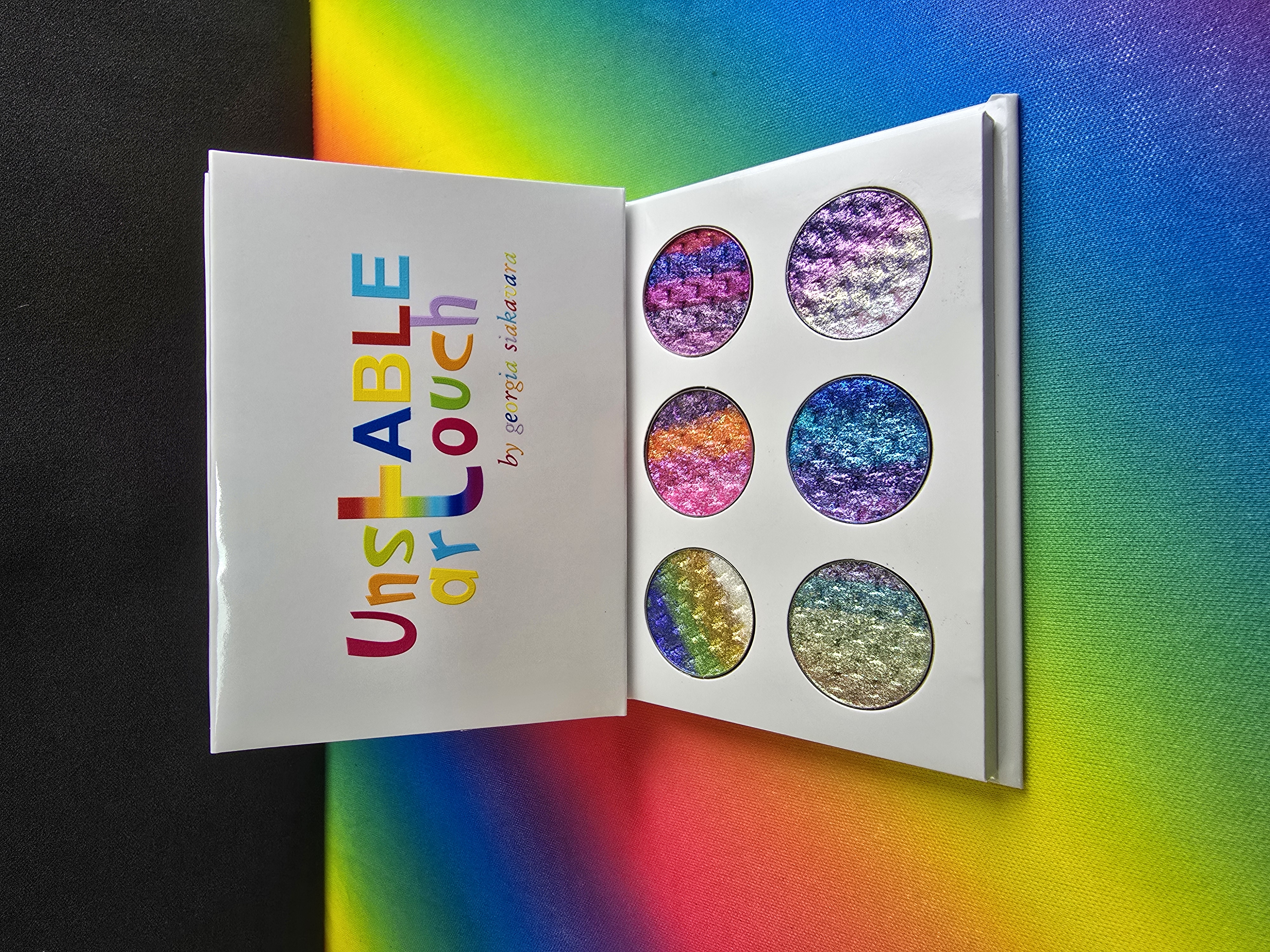 Chameleon Glitter Eyeshadow Palette — view 2